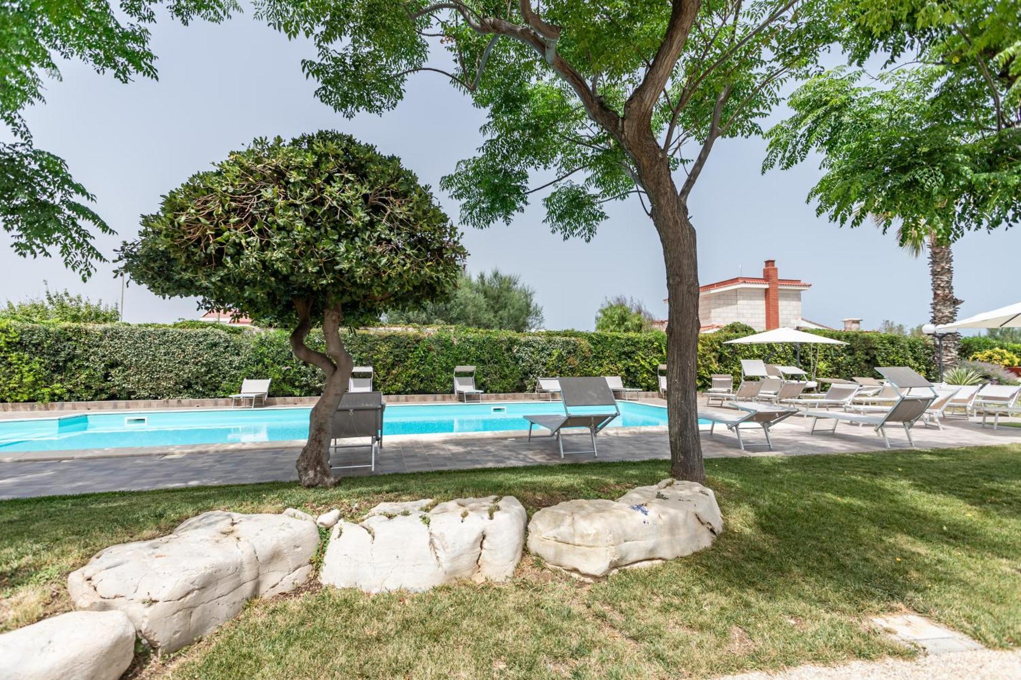 Pietramare Luxury Suites Bari Exterior foto